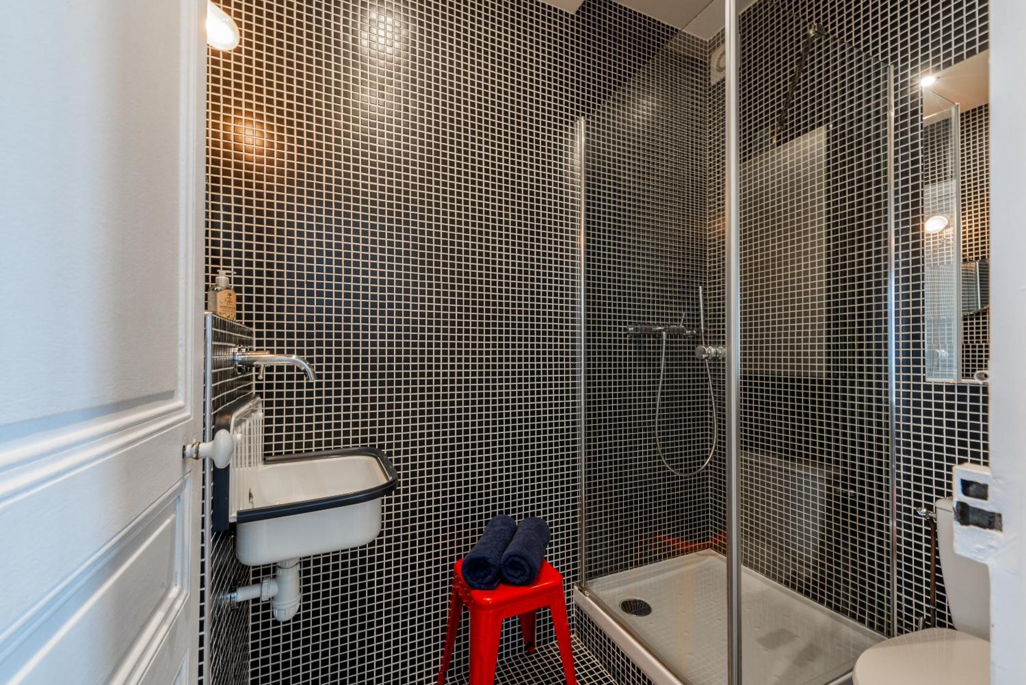 Entre Montmartre Et Canal Saint Martin-gare Du Nord Appartement Parijs